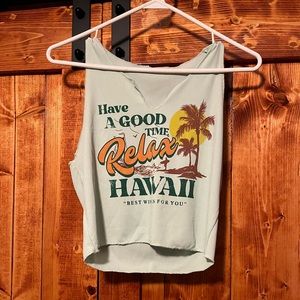 Kind of mint color. Size XL in cropped tank top! Very cute never worn!